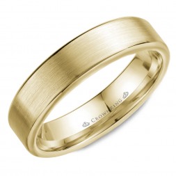 Wedding Band In Yellow Gold With Brushed Center And Polished Edges