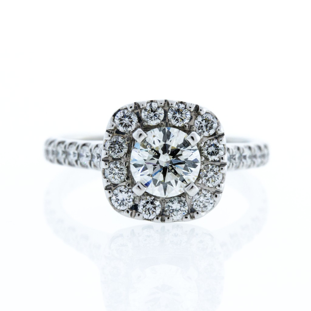 Neil Lane Halo Diamond Ring(1.50ctw)